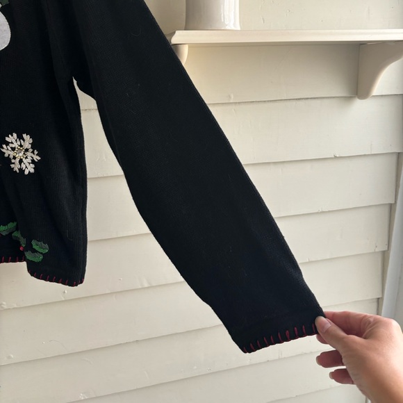 B.P. Design Snowman Christmas Sweater with Holly Berries Size Large - Picture 9 of 14